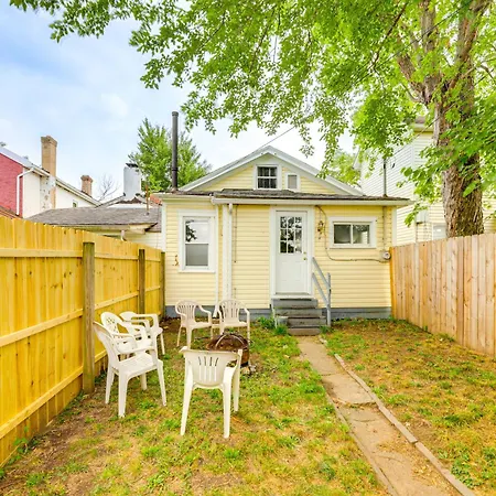Dog-Friendly Dayton Home 1 Mi To Downtown!